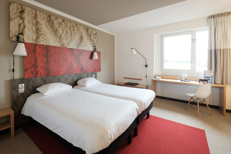 Hotel Ibis Mons Centre Gare