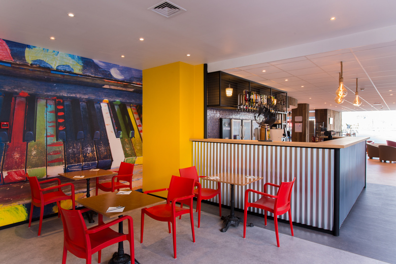 Hotel Ibis Mons Centre Gare