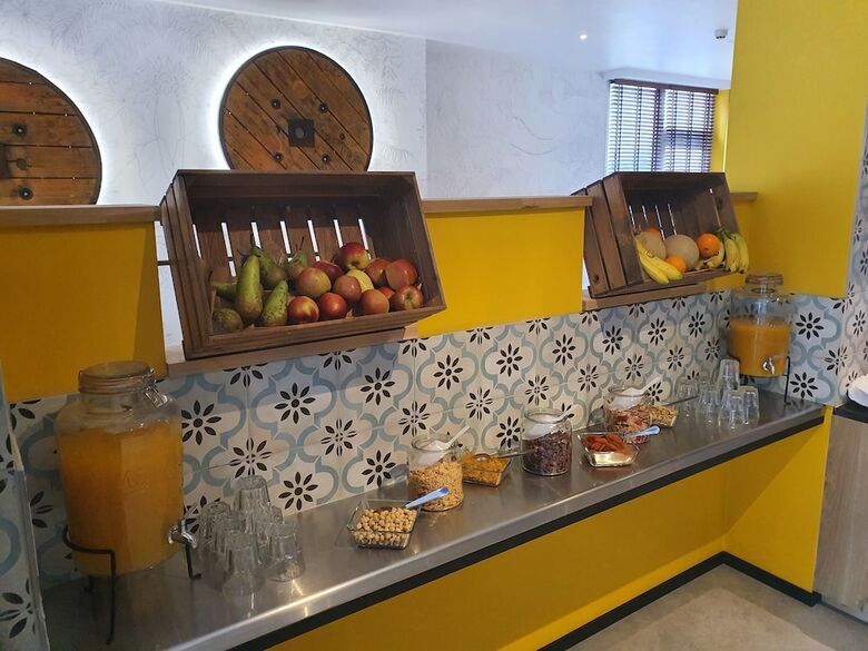 Hotel Ibis Mons Centre Gare