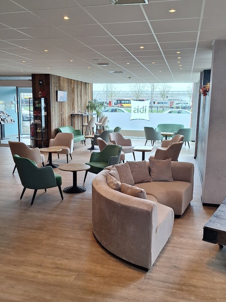 Hotel Ibis Mons Centre Gare