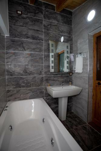 Hotel Shpija E Gjyshit