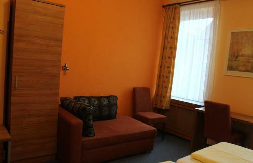 Hostal Weinstube Zur Lindenau