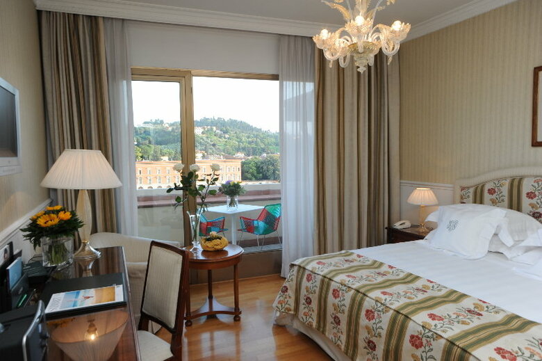 Plaza Hotel Lucchesi