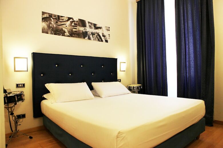 Hotel Franklin Feel The Sound