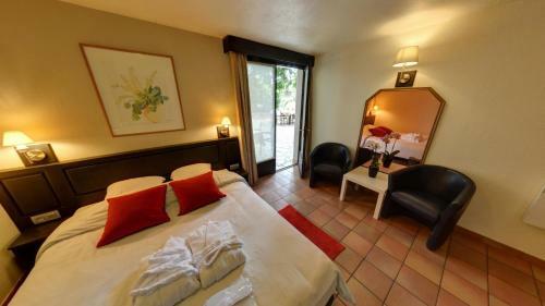 Tropical Hotel