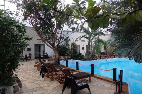 Tropical Hotel