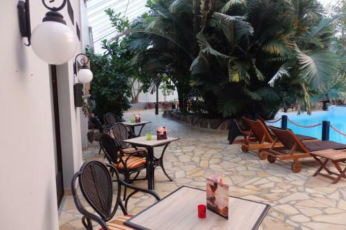 Tropical Hotel