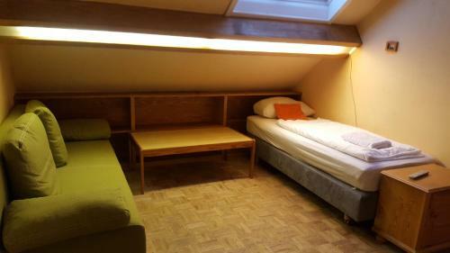 Kansakar Hotel