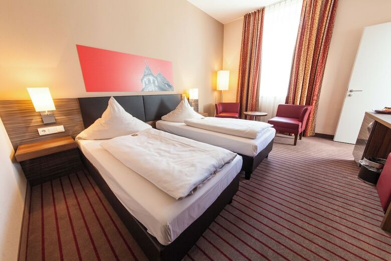 Novina Hotel Tillypark