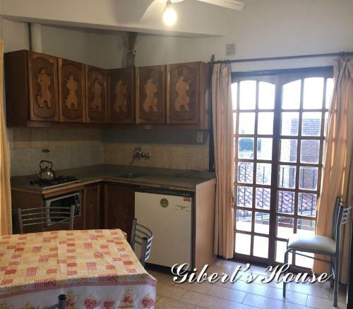 Apart-hotel Gibert's House