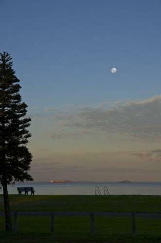 Hotel Esperance Beachfront Resort