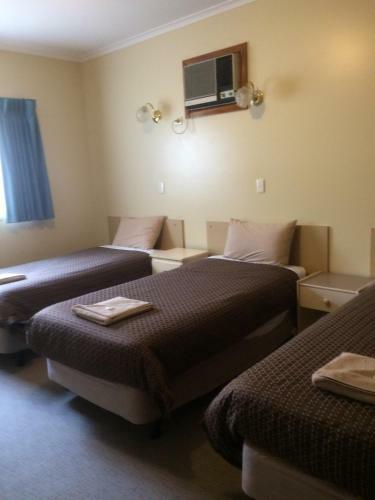 Ambassador Motor Inn