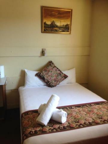 Motel Hotel Beach House Nambour