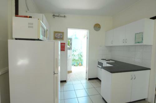 Shambhala Retreat Magnetic Island Cottages