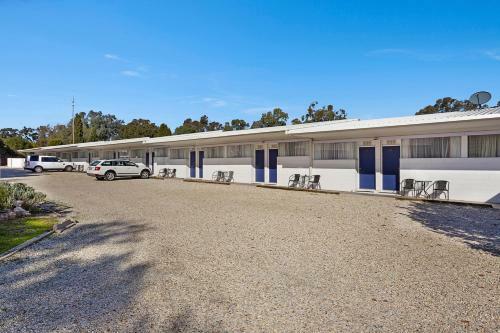 Byer Fountain Motor Inn