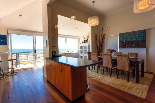 Cottesloe Beach House I