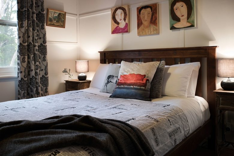 Viola @ Hepburn Springs