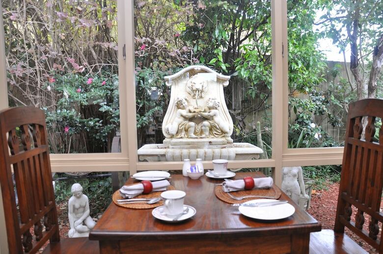 Bed & Breakfast Lurline House