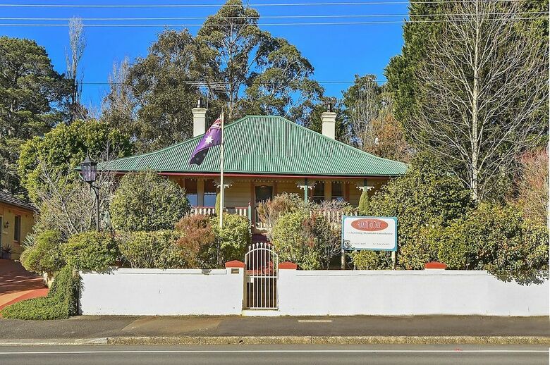 Bed & Breakfast Lurline House