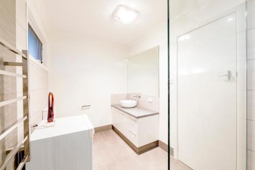 Rent Melbourne