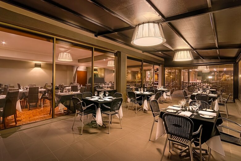 Crest On Barkly Serviced Apartments