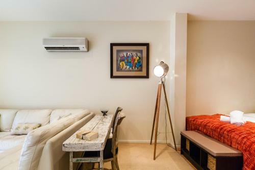 Tennyson - Beyond A Room Private Apartments