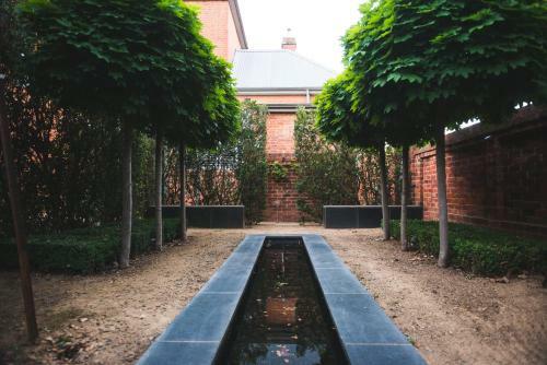 Hotel The Houston Wagga