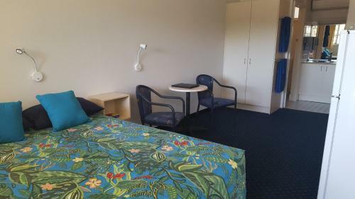 Fourth Ave Motor Inn