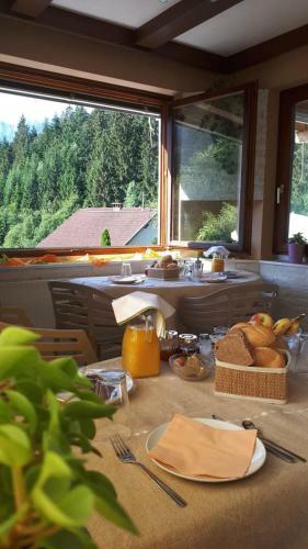 Bed & Breakfast Haus Sieben - Singer Lydia