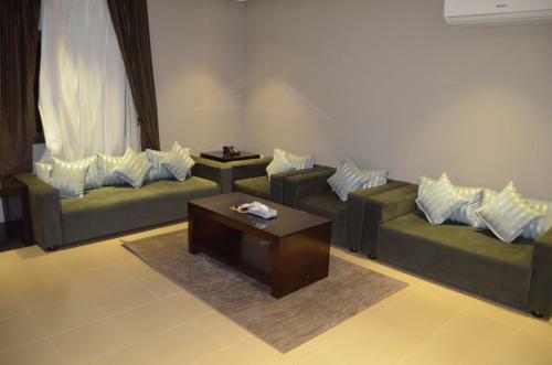 Hotel Bluesands Triple Tree