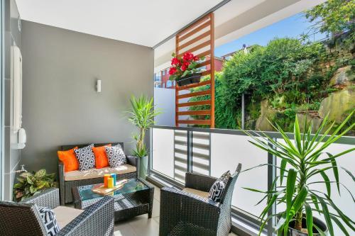 Balmain Rozelle Luxury 2 Bed Self Contained Apartment (105lil)