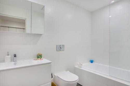 Balmain Rozelle Luxury 2 Bed Self Contained Apartment (105lil)