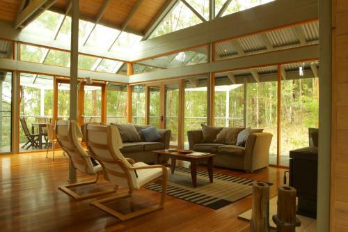 Hostal Bombah Point Eco Cottages