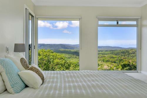 Hilltop Rainforest Retreat