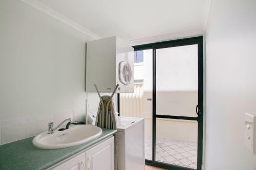 Villa Seahaven By Rockingham Apartments