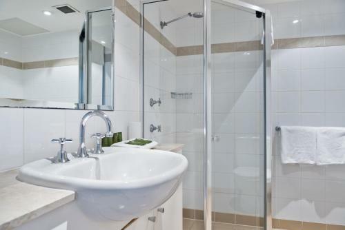 Astra Apartments Chatswood - Help Street