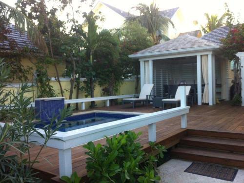 The Hideaway In Harbour Island!