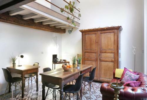 Hostal Alphabed Guest House