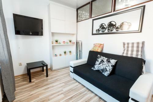 Apartment A&v