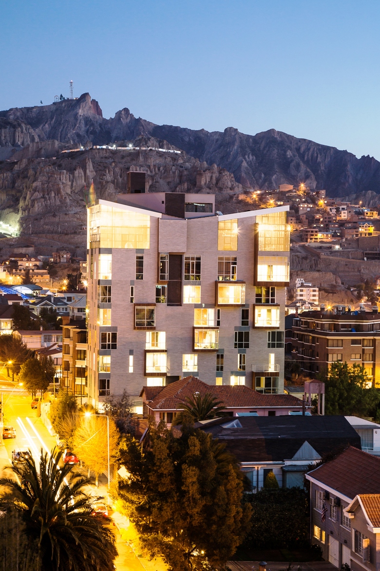 Atix Hotel