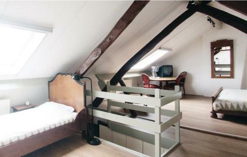 Seven-bedroom Holiday Home In Remersdaal