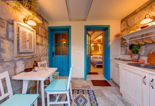 Hostal Villa Mike