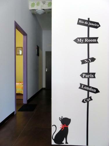 Hostal Like Home Guest Rooms
