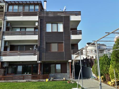 Apartments In Sunny Hill 3 Complex