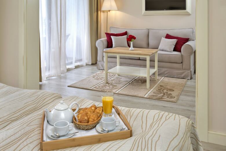 White Rock Castle Suite Hotel & Spa