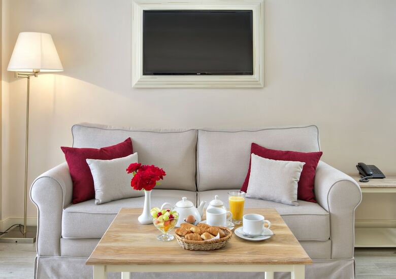 White Rock Castle Suite Hotel & Spa