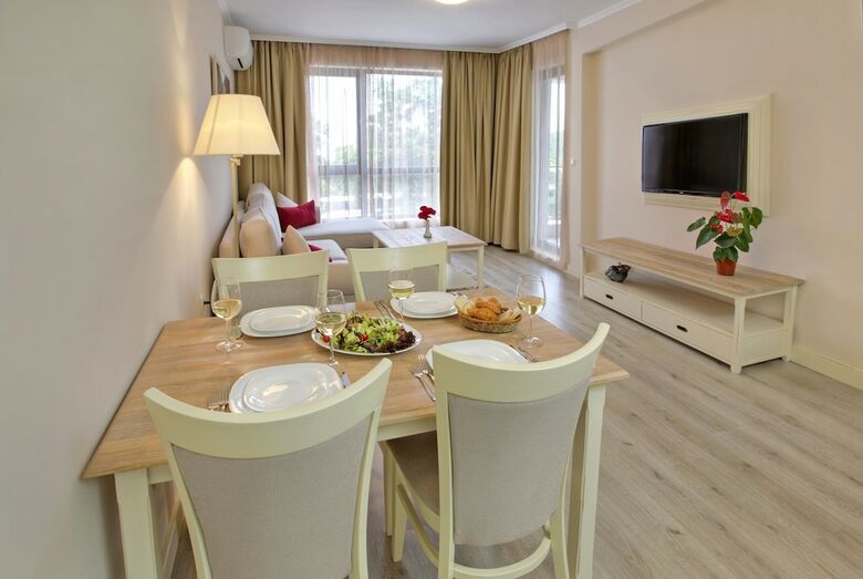 White Rock Castle Suite Hotel & Spa