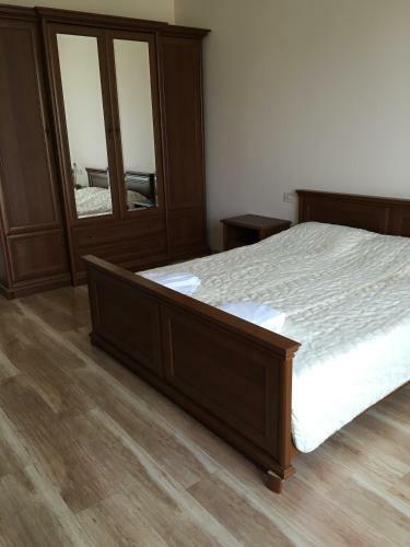 Port Palace Apartments