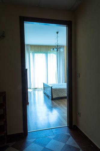 Port Palace Apartments