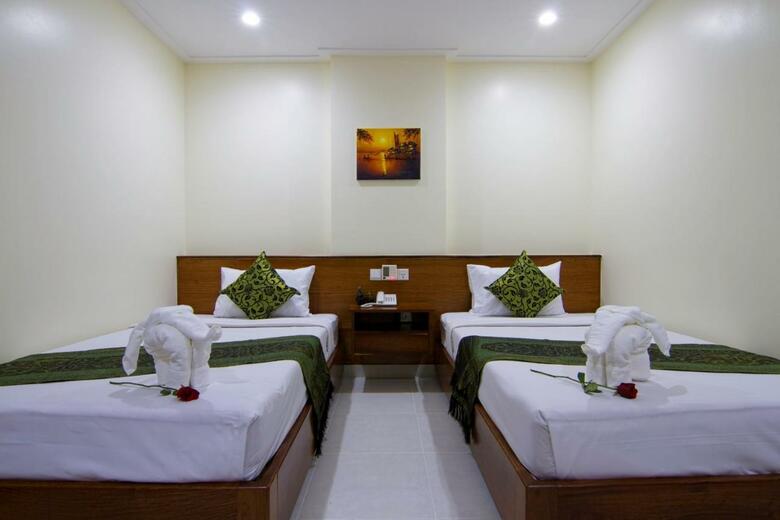Rose Emerald Hotel